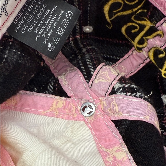 True Religion Cap - Picture 8 of 8